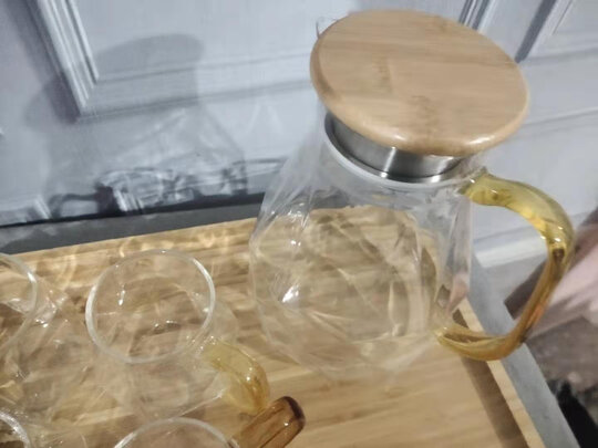 玻璃水杯
