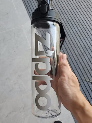 运动水杯