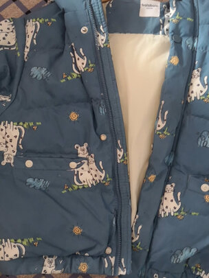 儿童羽绒服