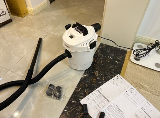 车载吸尘器