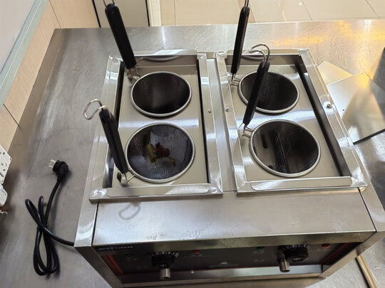 松季台式电热煮面炉商用燃气煮粉机煮面锅麻辣烫汤河粉炉煮饺子锅