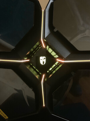 武极旗舰i99900k华硕RTX2080Ti猛禽怎么样?这主机为何这么贵?