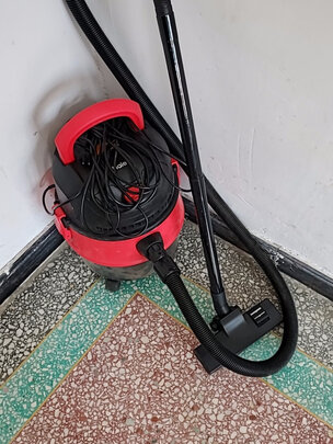 吸尘器