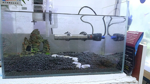 水草泥