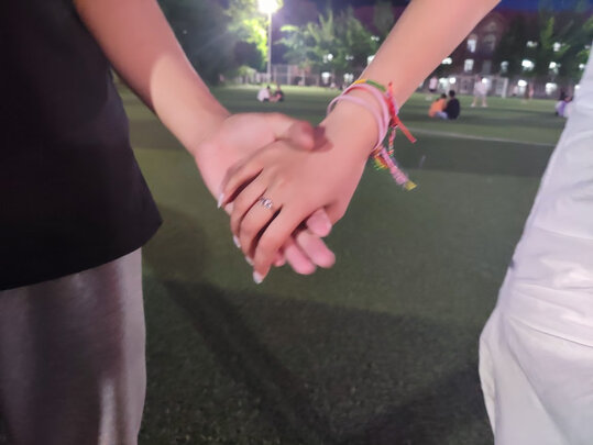 钻戒求婚戒指
