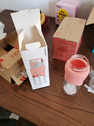 运动水杯