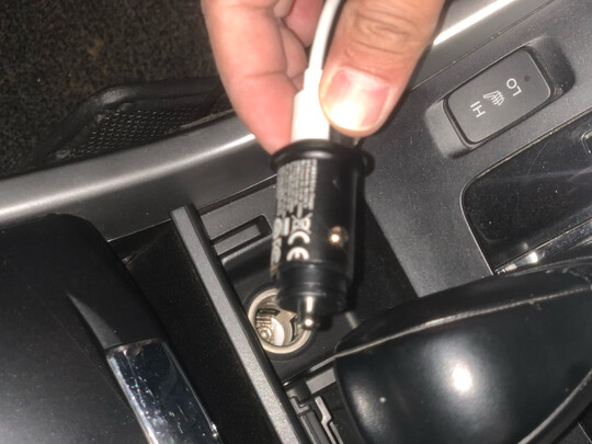 车载充电器