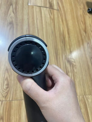 车载吸尘器