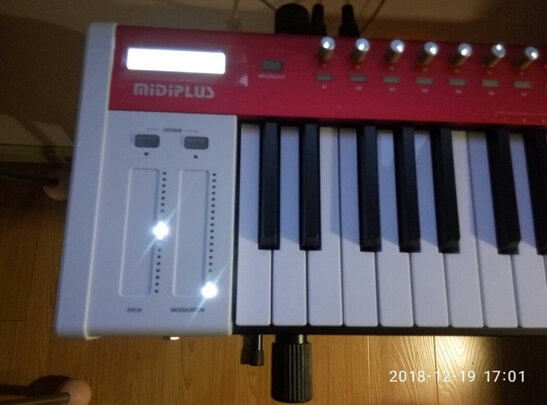 MIDI键盘