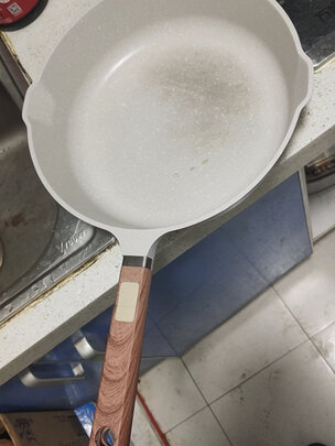 麦饭石不粘锅