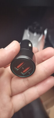车载充电器