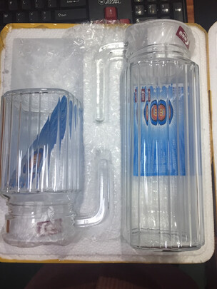 玻璃水杯