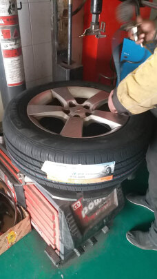 韩泰205/60R16怎么样？噪音小吗？十分柔软吗 