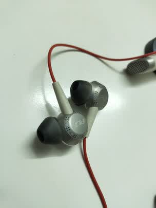          Plantronics   /         (plantronics 
