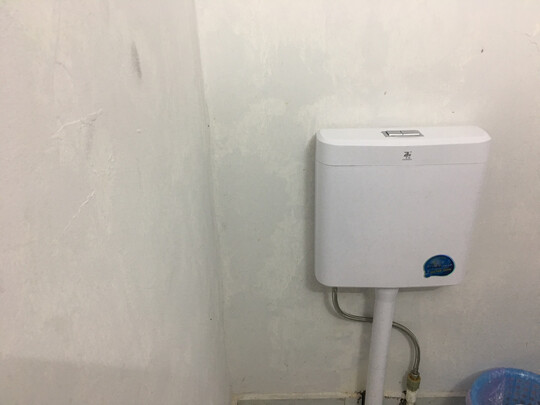 水箱蹲便器