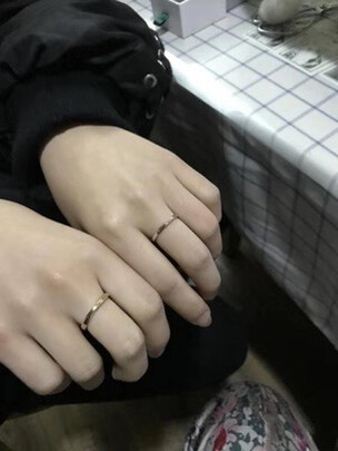 铂金戒指