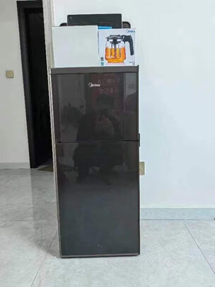 饮水机