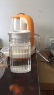 玻璃水杯