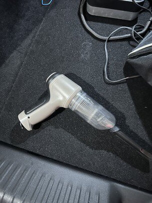 车载吸尘器