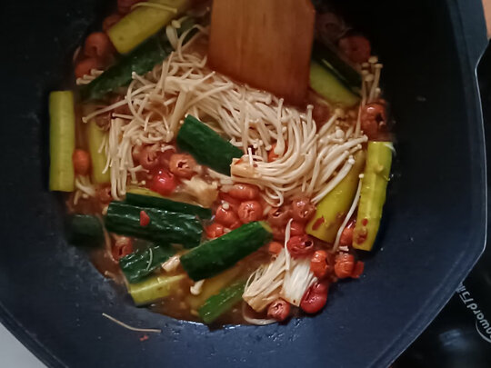 麦饭石不粘锅