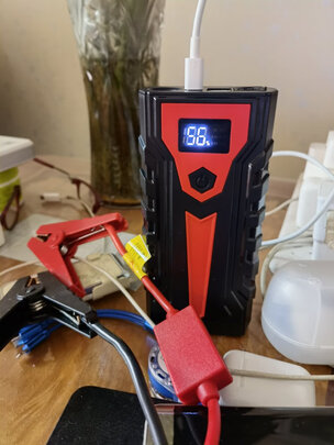 汽车应急启动电源