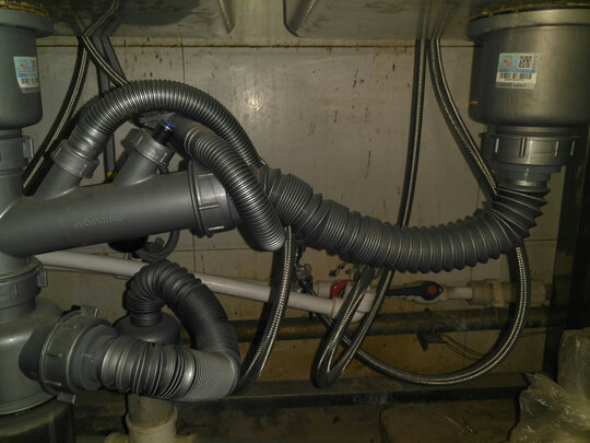 潜水艇下水管怎么清理垃圾