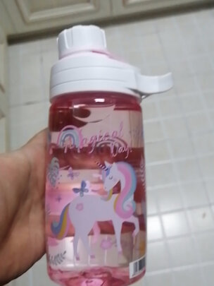 运动水杯