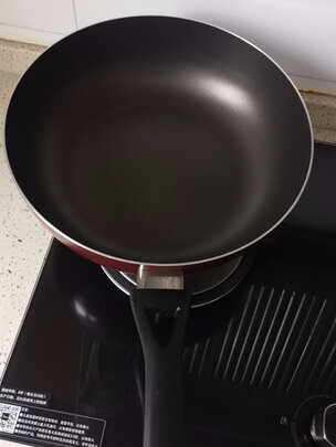 麦饭石不粘锅