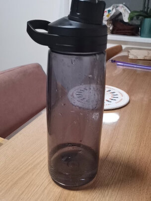 运动水杯