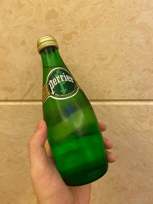 矿泉水