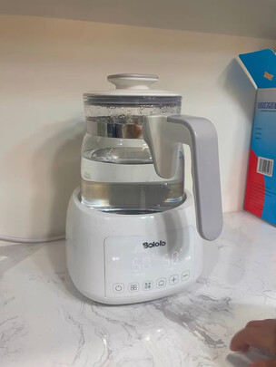 恒温调奶器