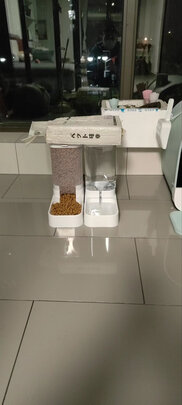 宠物自动喂食器
