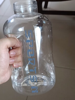 运动水杯