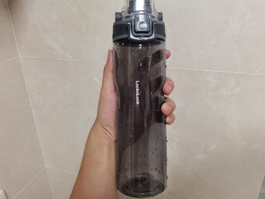 运动水杯