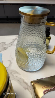 玻璃水杯