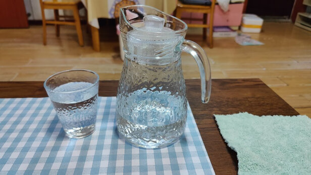 玻璃水杯
