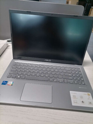%title插图%num 华硕(ASUS) VivoBook15 2021版 11代酷睿i3 15.6英寸高清轻薄笔记本电脑(i3-1115G4 8G 512 低蓝光 WIN 11)银