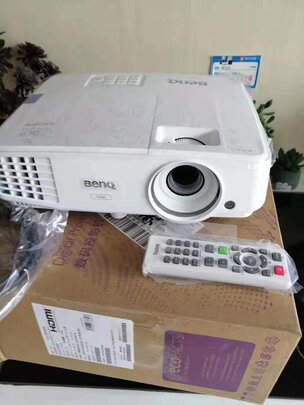 %title插图%num 明基(BenQ)E500S 智能投影仪 投影机 投影仪办公(标清XGA 3300流明 无线投影 白天直投 视频会议)