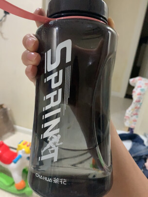 运动水杯
