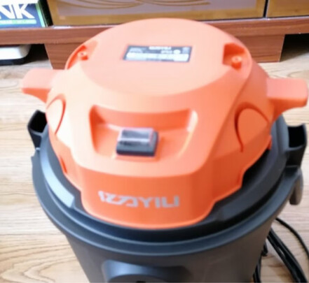 车载吸尘器