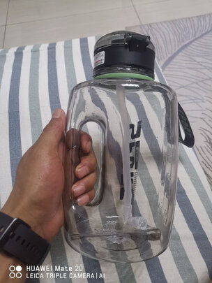 运动水杯