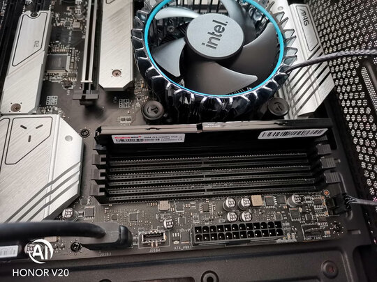 处理器|英特尔i7-12700处理器到底怎么样，参数如何！