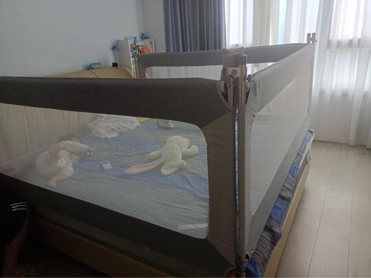 婴儿床护栏