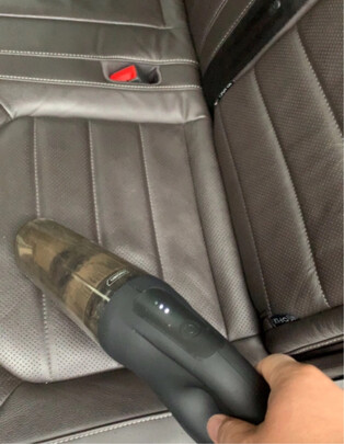 车载吸尘器