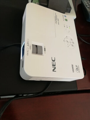 NEC NP-CD1100好不好呀？对比度够不够高？十分大气吗 