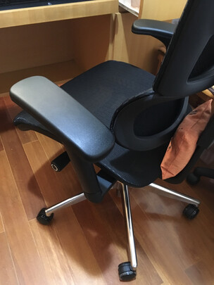 电脑椅|评测细节：迩高迈思人体工学椅怎么样?用后一周说实情内幕感受