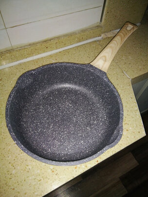 麦饭石不粘锅