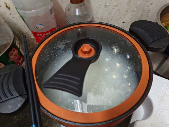 不粘汤锅