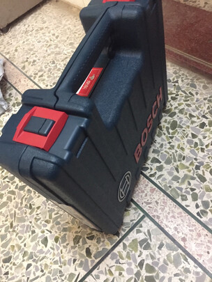 %title插图%num 博世(BOSCH)GSB 600 RE 13毫米600瓦手电钻电动工具箱 多功能冲击钻套装(99附件+手动工具)强化升级版