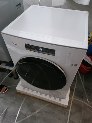 %title插图%num 美的 Midea 烘干机家用 10公斤干衣机 健康烘干 热泵式紫外线除菌 智能家电 衣干即停 MH100-H1W